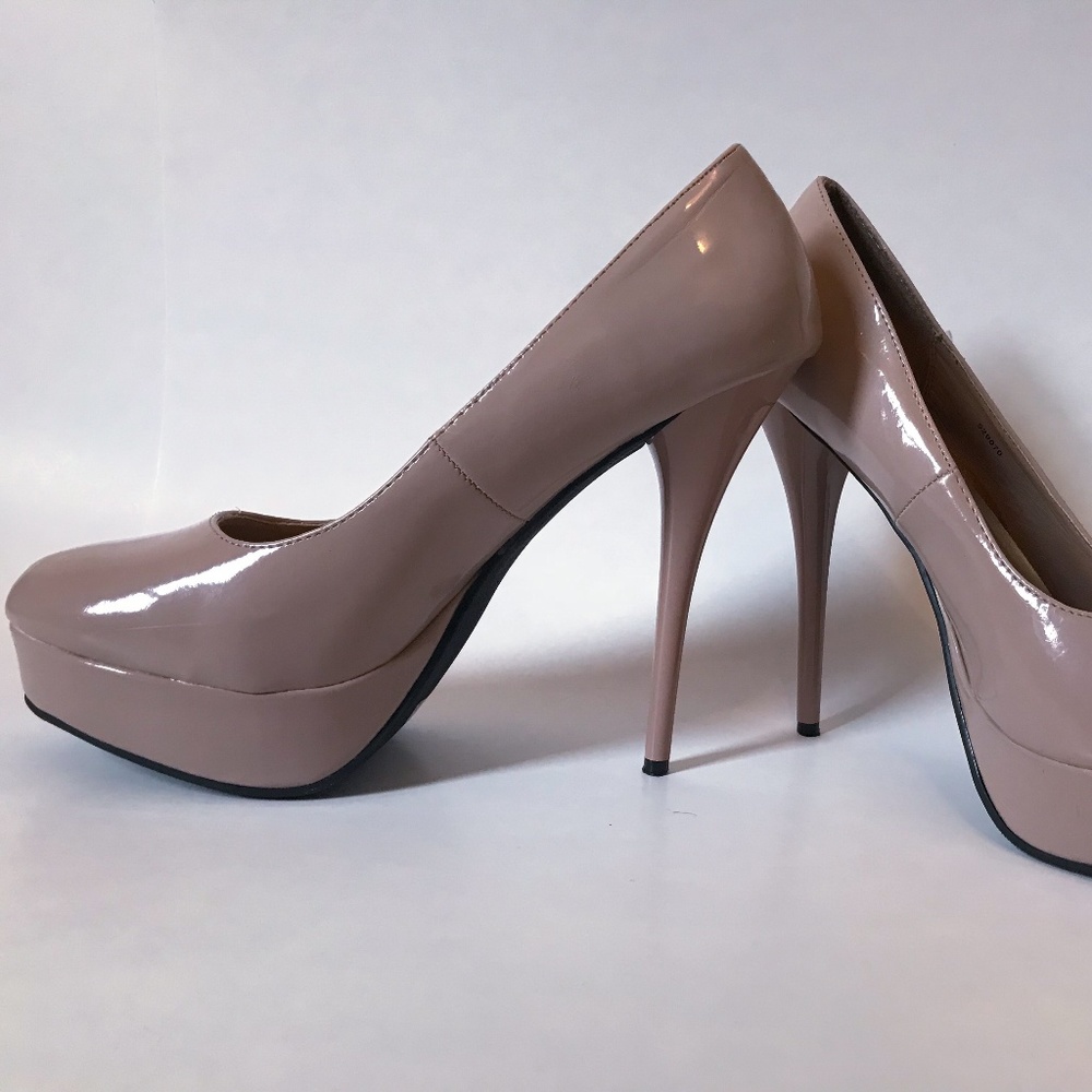 Charlotte Russe Tan Platform Pump 10 - Picture 1 of 8